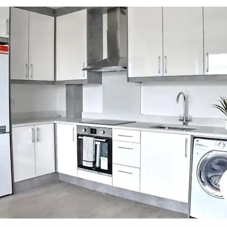 Lovely 2-Bedrooms With Free Parking Canvey Island Ngoại thất bức ảnh